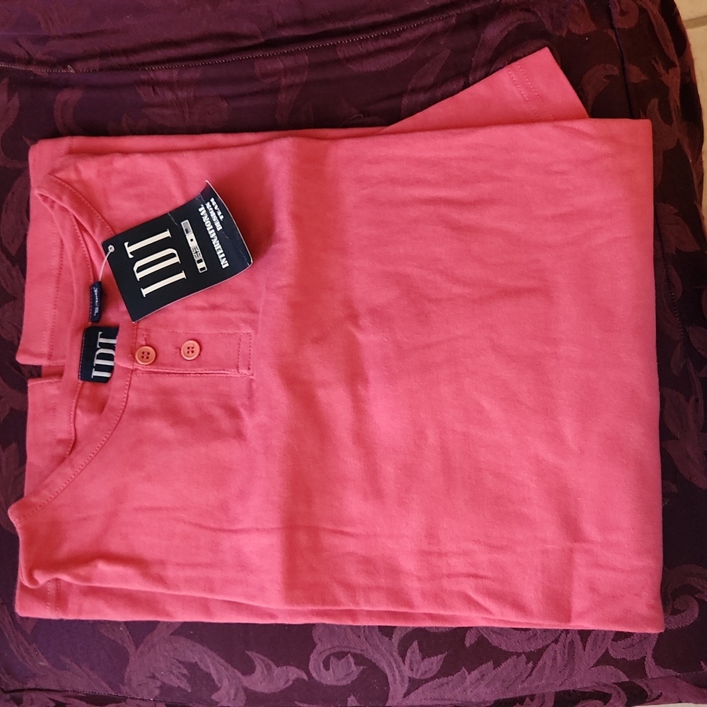 New with tag Men's top